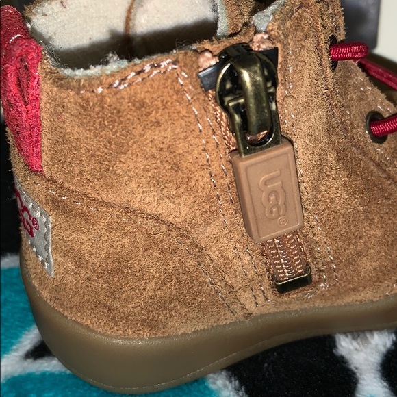 SOLD!! UGG Kristjan Baby Boots Brown - Picture 5 of 5